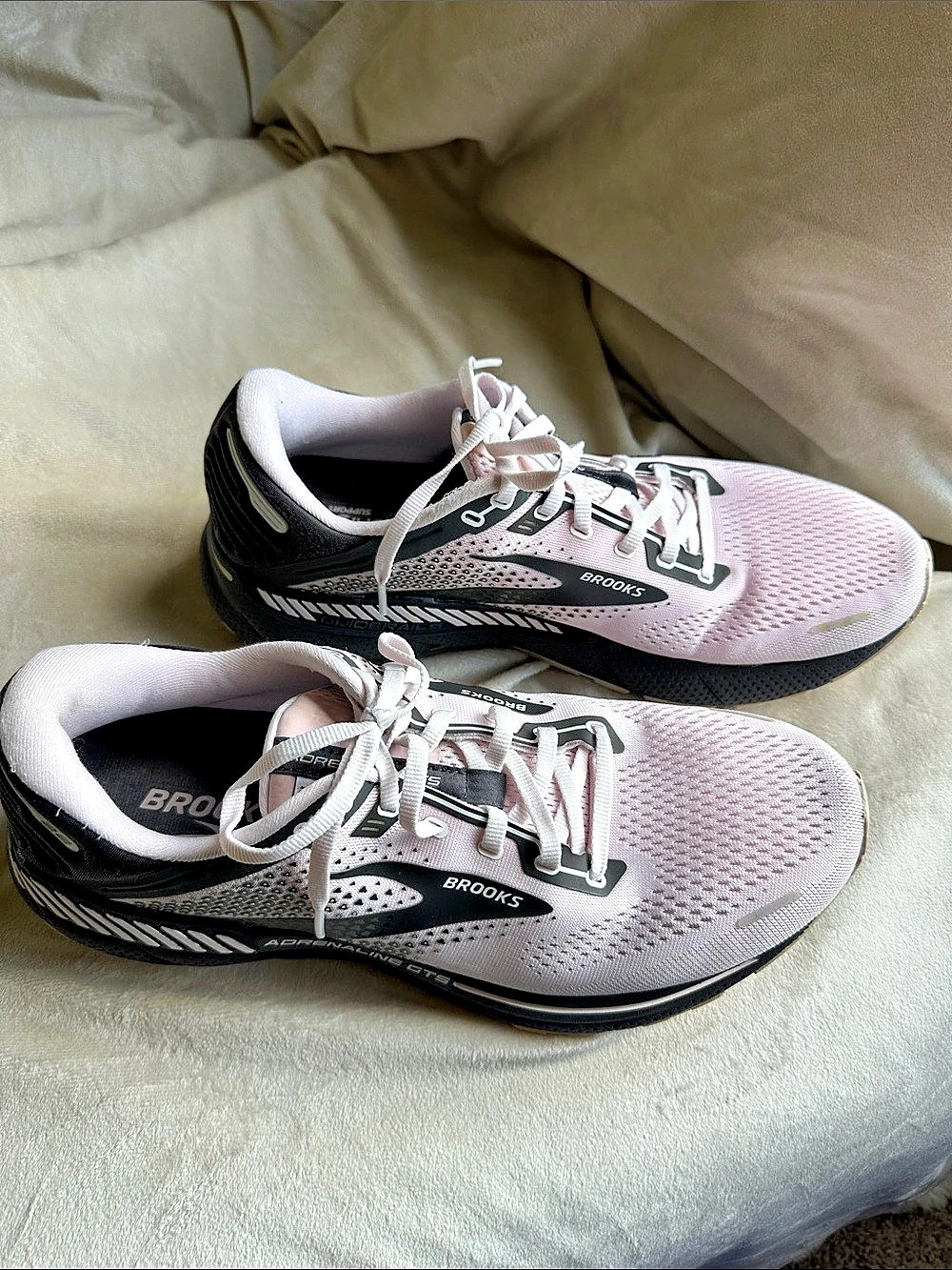 Brooks Adrenaline GTS 22 Women's Athletic Shoes Pink & Black US 13